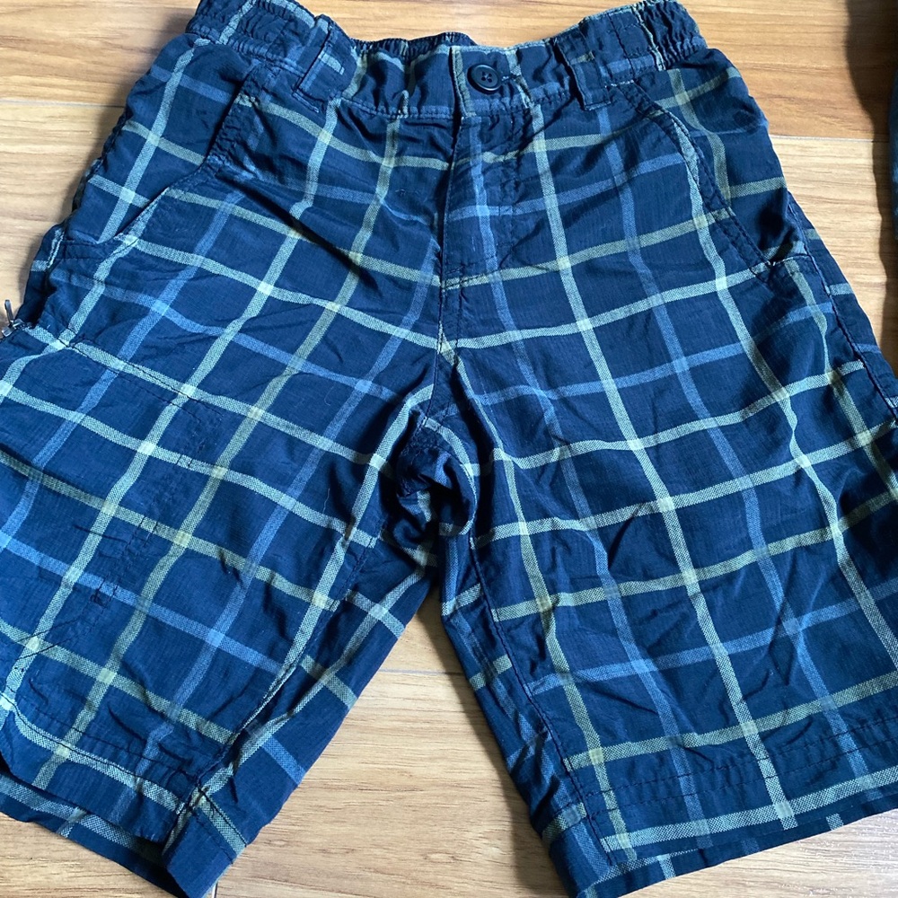 Columbia pants w detachable leg for shorts & a pair of shorts. Boys Sz XXS 4/5 - Picture 7 of 12